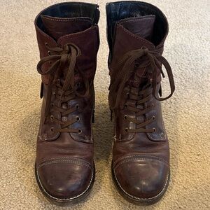 Taos Crave Boot Women's Lace-Up Leather Boots in
Burgundy Size EU 39 (US 8-8.5)